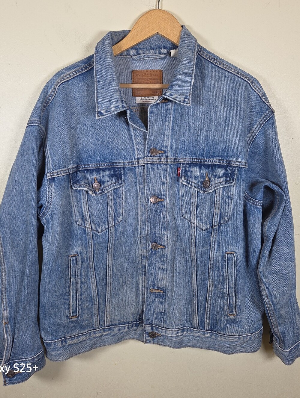 Levis Strauss And Co Denim Trucker Coat 79697-0007 Jean Jacket Missing 1 Button